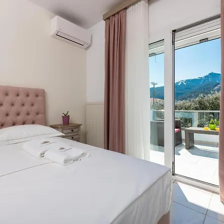 Ninemia * Limenas (Thasos)