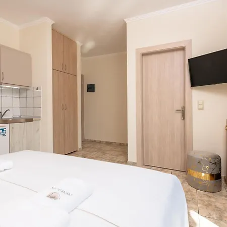 Ninemia Hotel *