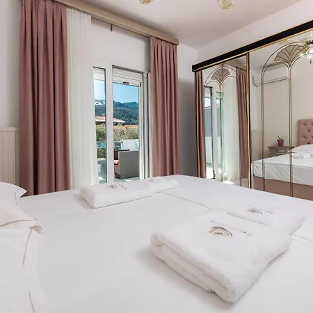 Ninemia Hotel *